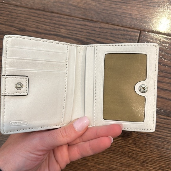 Vintage Coach Mini bifold wallet - Picture 5 of 6